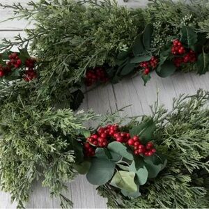 Eucalyptus, Berry & Holly Garland